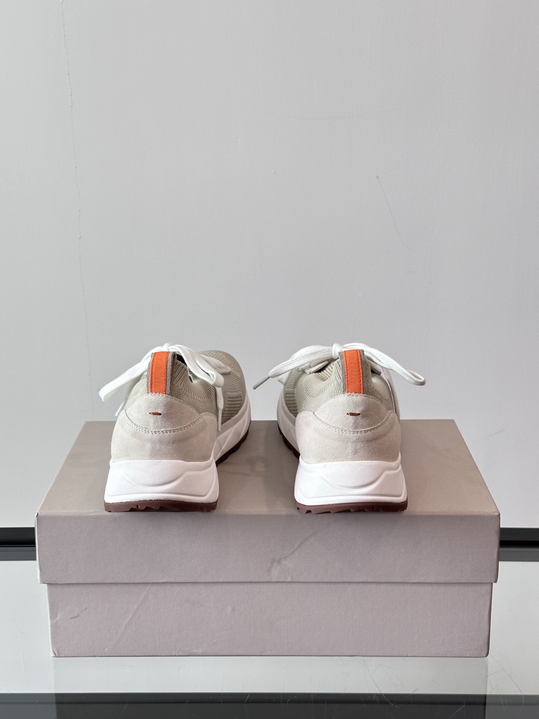 Henderson意大利品牌休闲运动鞋👟，Henderson的鞋履不仅舒适，还超级百搭。无论是职场、约会