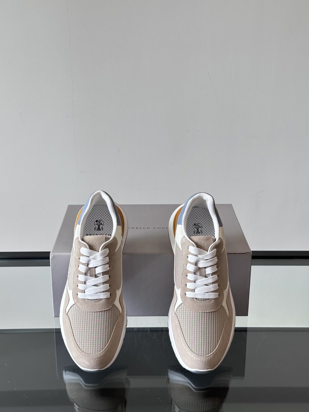 Brunello Cucinelli 春夏新款拼色运动板男鞋 此款运动鞋面料采用意大利进口高丝光水洗翻毛