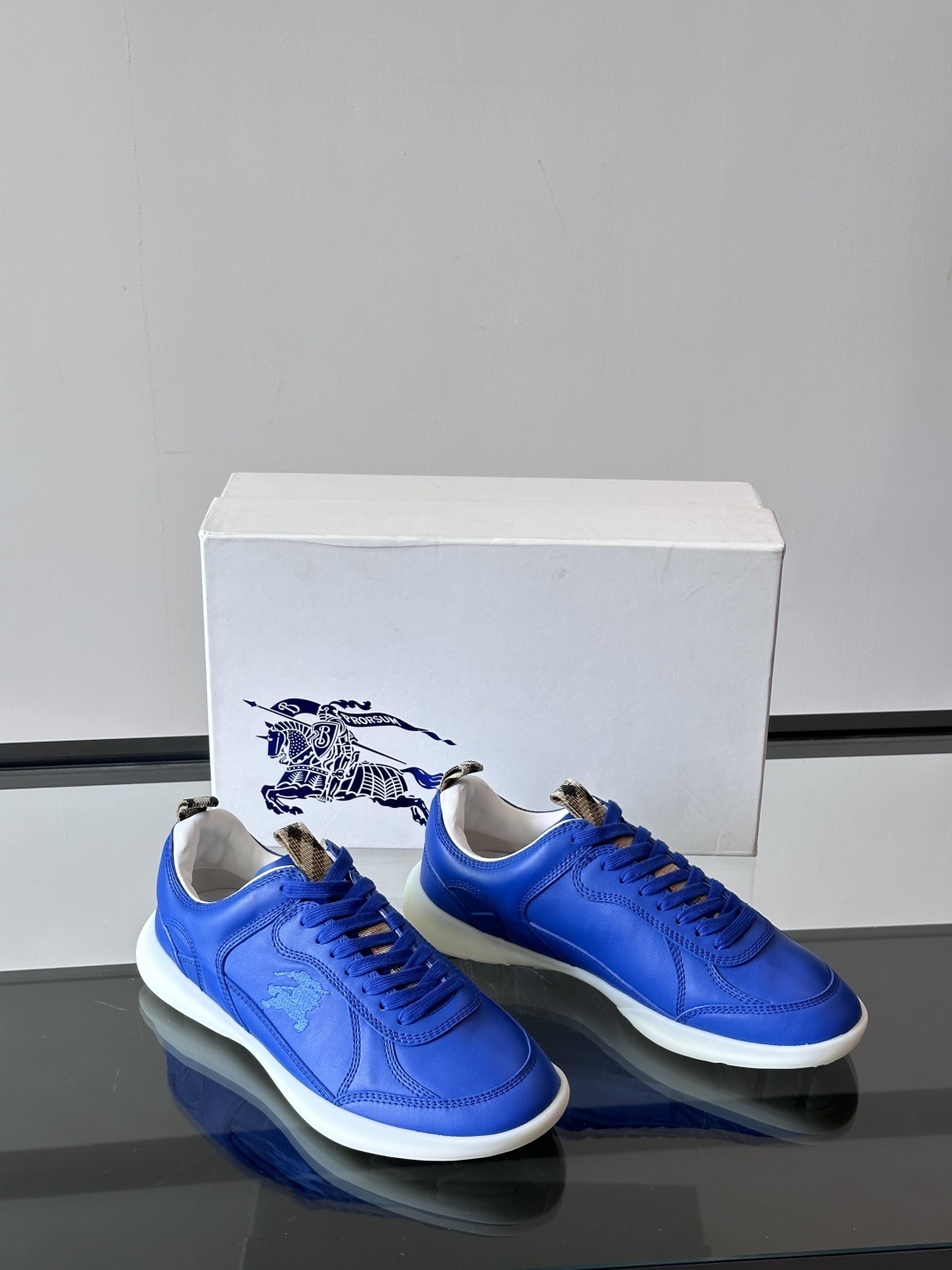 𝐁𝐔𝐑𝐁𝐄𝐑𝐑𝐘巴宝莉 终于来了|酷·飒 格纹terrace运动鞋 ,巴宝莉(Burberry)经典原素