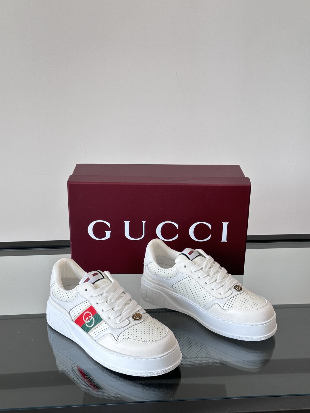 ◾️▫️Gucci男士厚底饼干鞋运动鞋，这款运动鞋采用厚底结构，巧妙运用外观设计、配色和材质三重元素，展