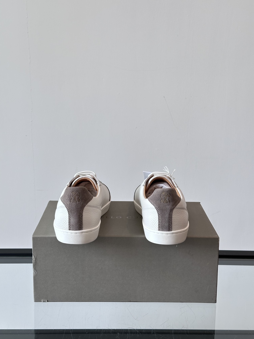 Brunello Cucinelli 春夏新款拼色运动板男鞋 此款运动鞋面料采用意大利进口高丝光水洗翻毛