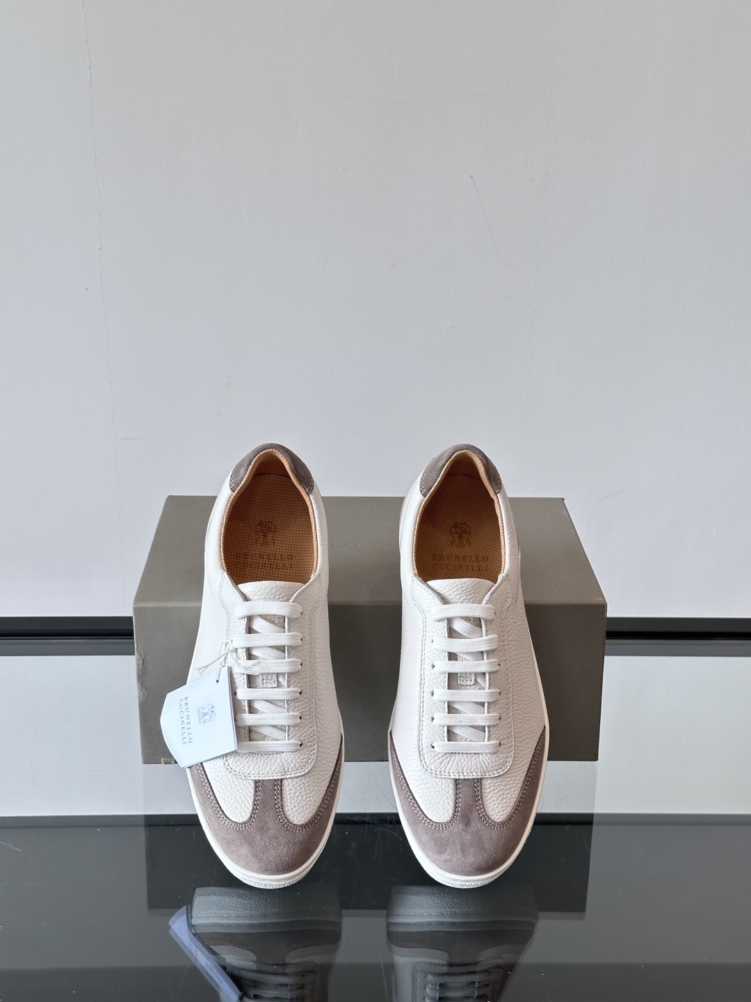 Brunello Cucinelli 春夏新款拼色运动板男鞋 此款运动鞋面料采用意大利进口高丝光水洗翻毛