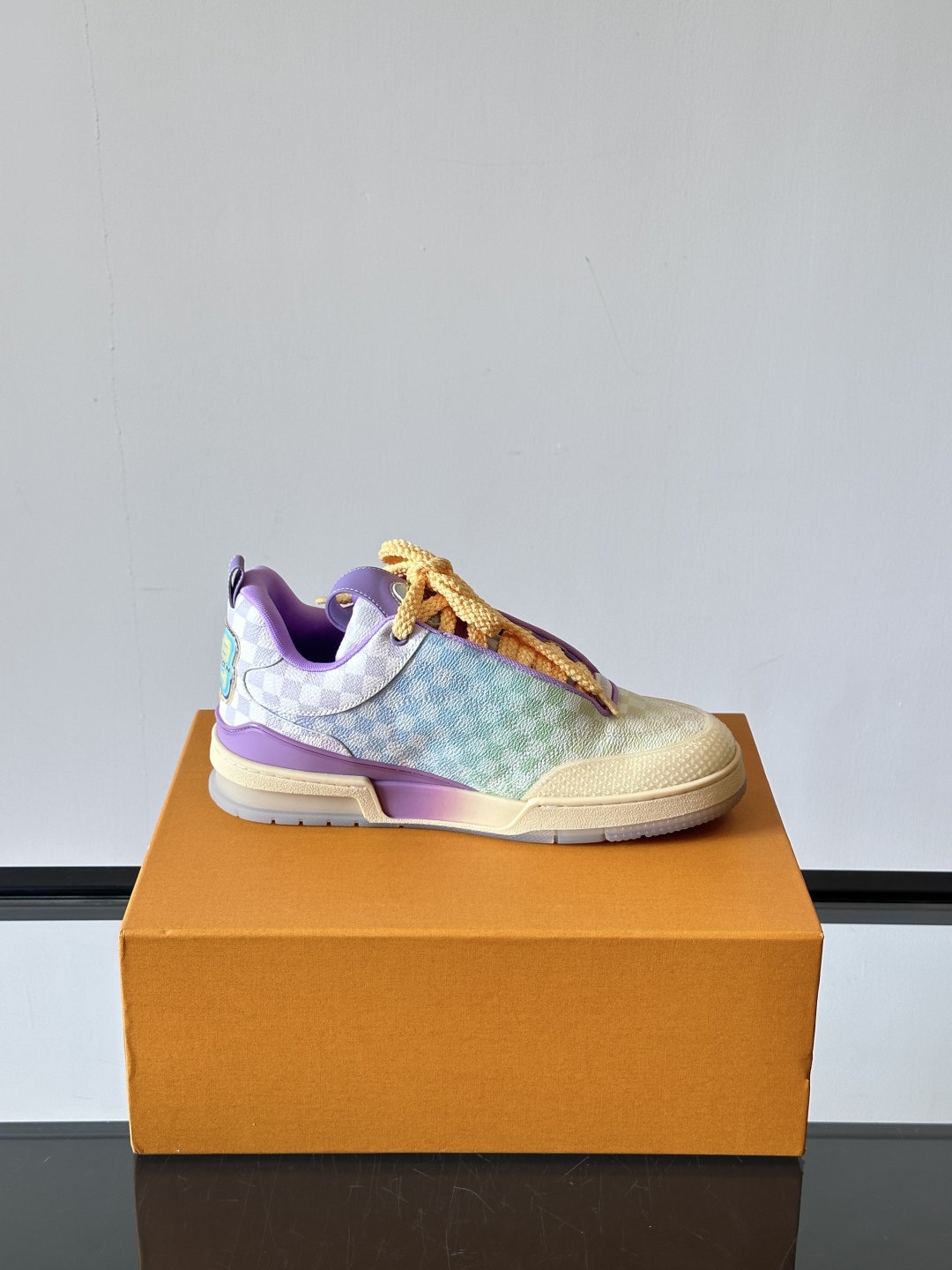 Louis Vuitton 2025 SS Skate Shoes: Gradient Floral Design, Unisex Style 7 cmp i1747554091141 4702 0 5