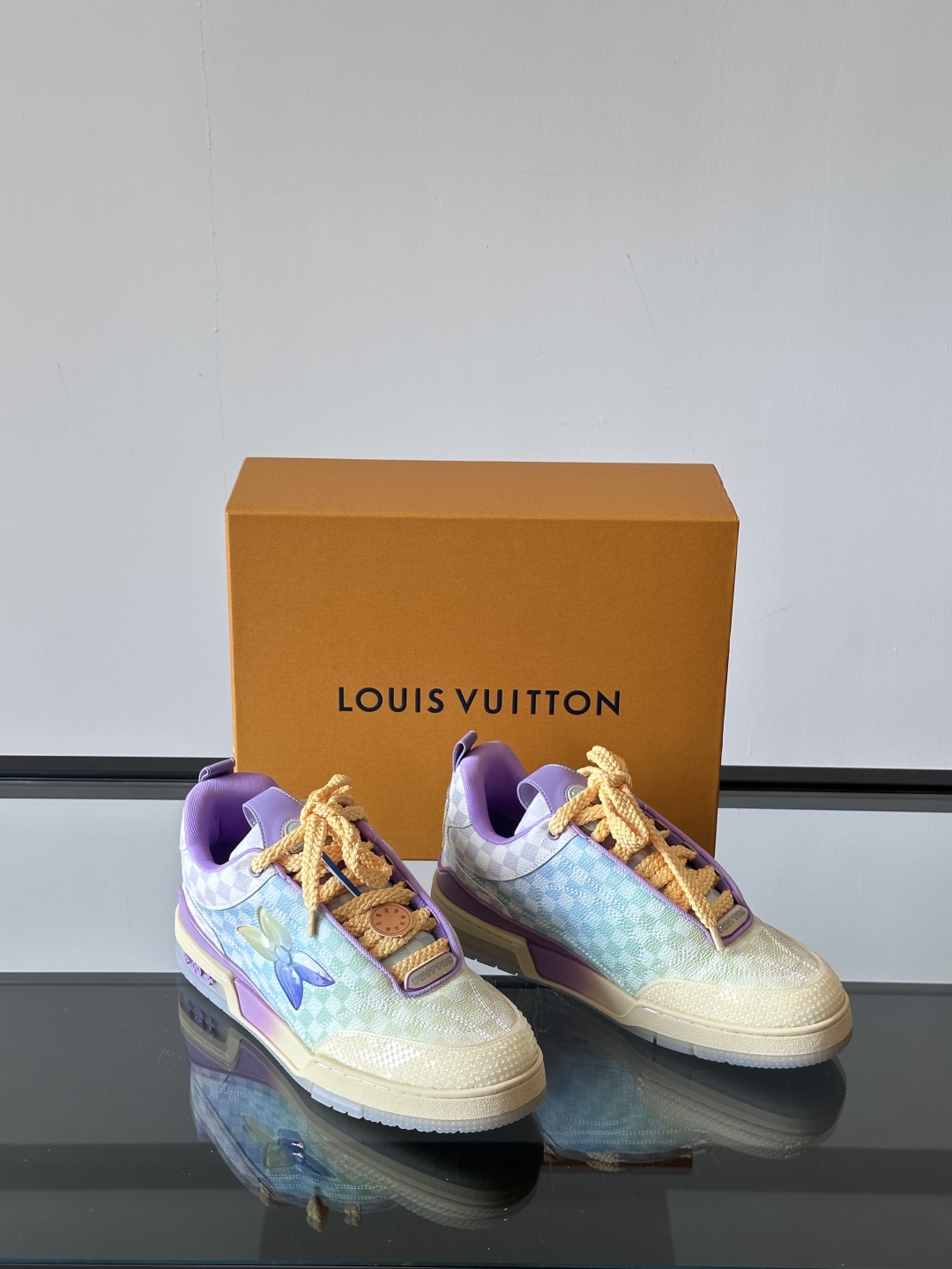 Louis Vuitton 2025 SS Skate Shoes: Gradient Floral Design, Unisex Style 6 cmp i1747554093505 5866 0 4