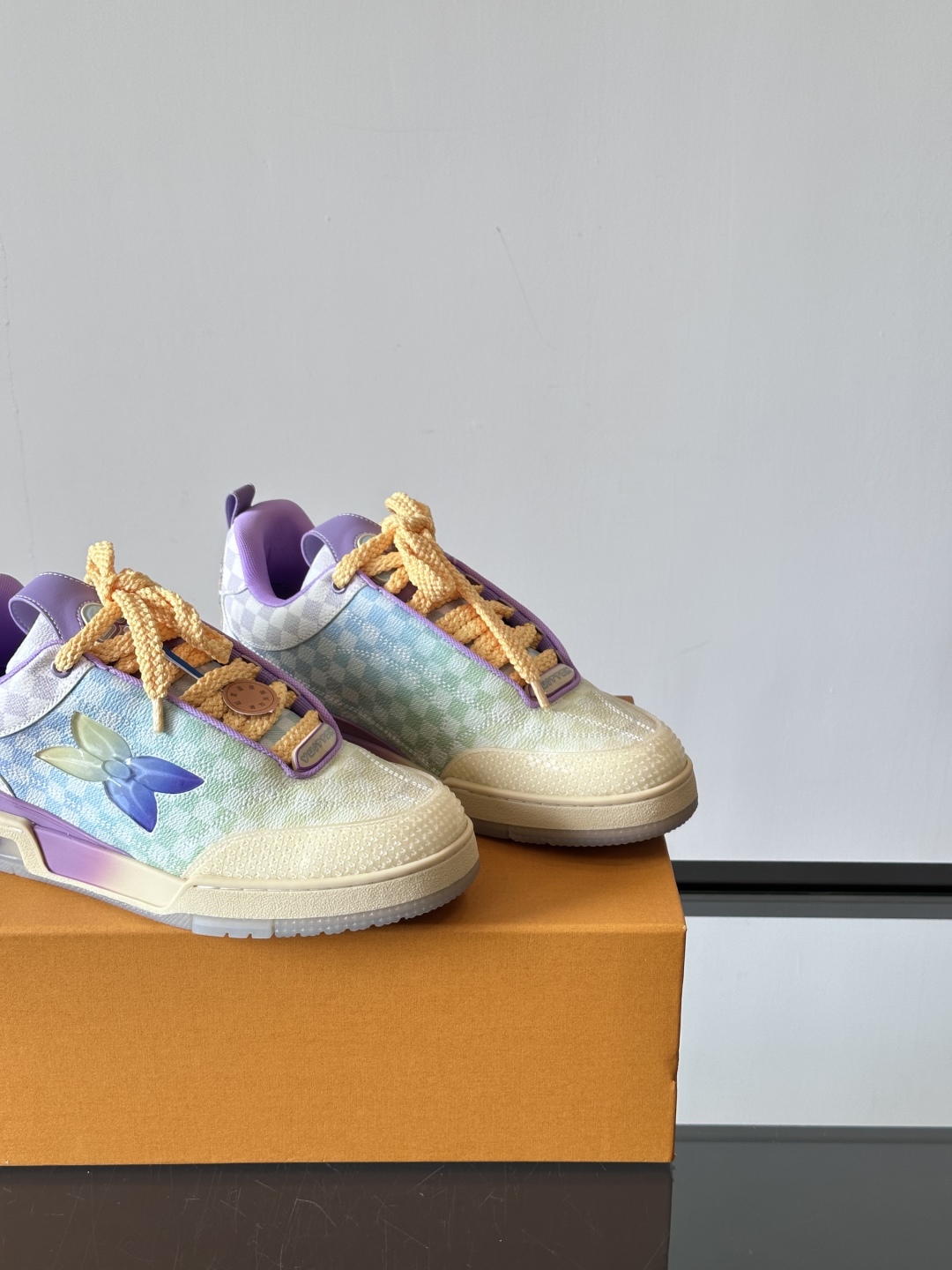 Louis Vuitton 2025 SS Skate Shoes: Gradient Floral Design, Unisex Style 9 cmp i1747554093547 4160 0 7