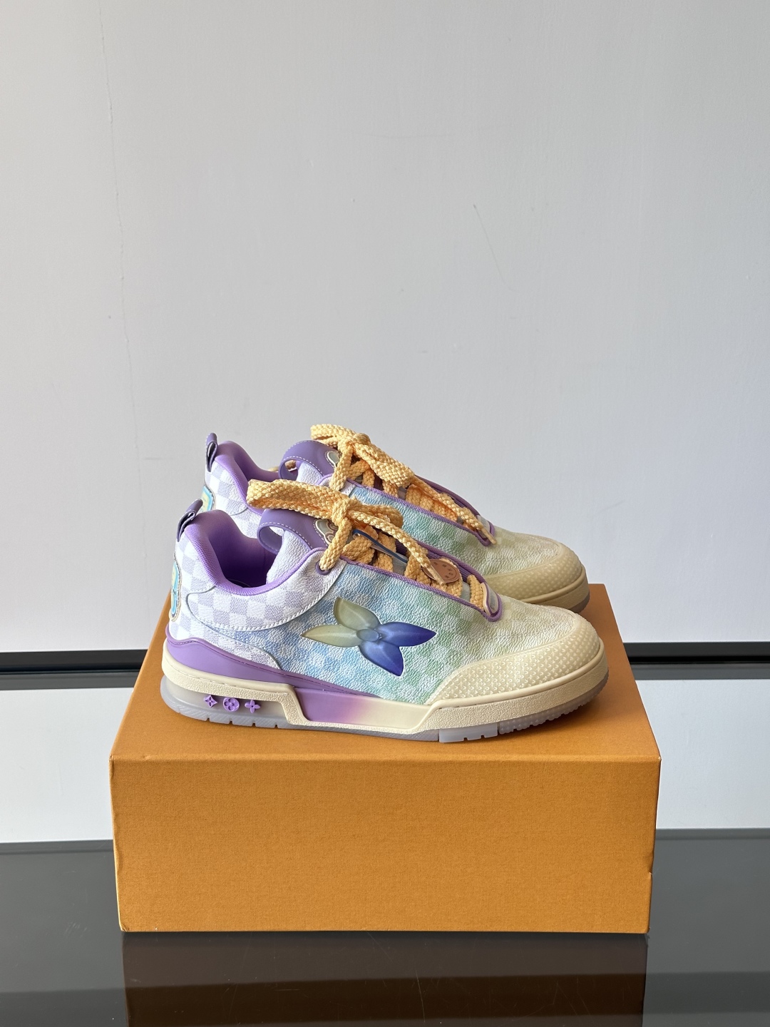 Louis Vuitton 2025 SS Skate Shoes: Gradient Floral Design, Unisex Style 2 cmp i1747554093610 424 0 0