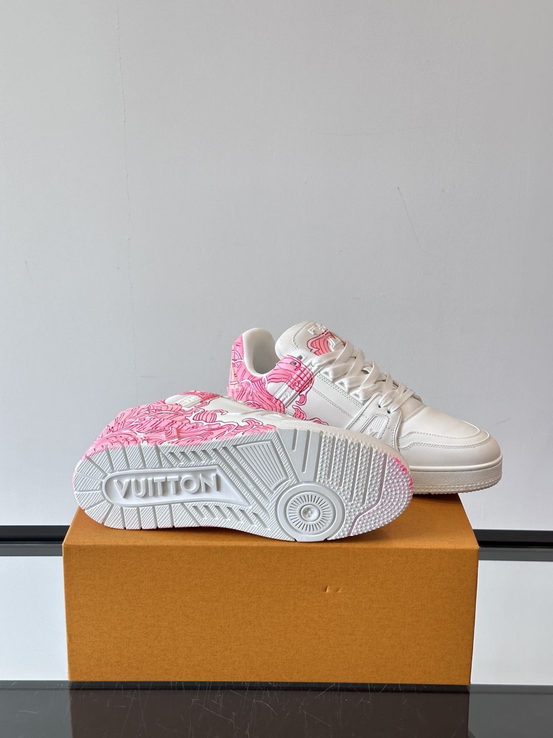 Louis Vuitton L Trainer Sneakers - Hand-Painted Wave Design, Custom Edition 10 cmp i1747561617020 764 0 8