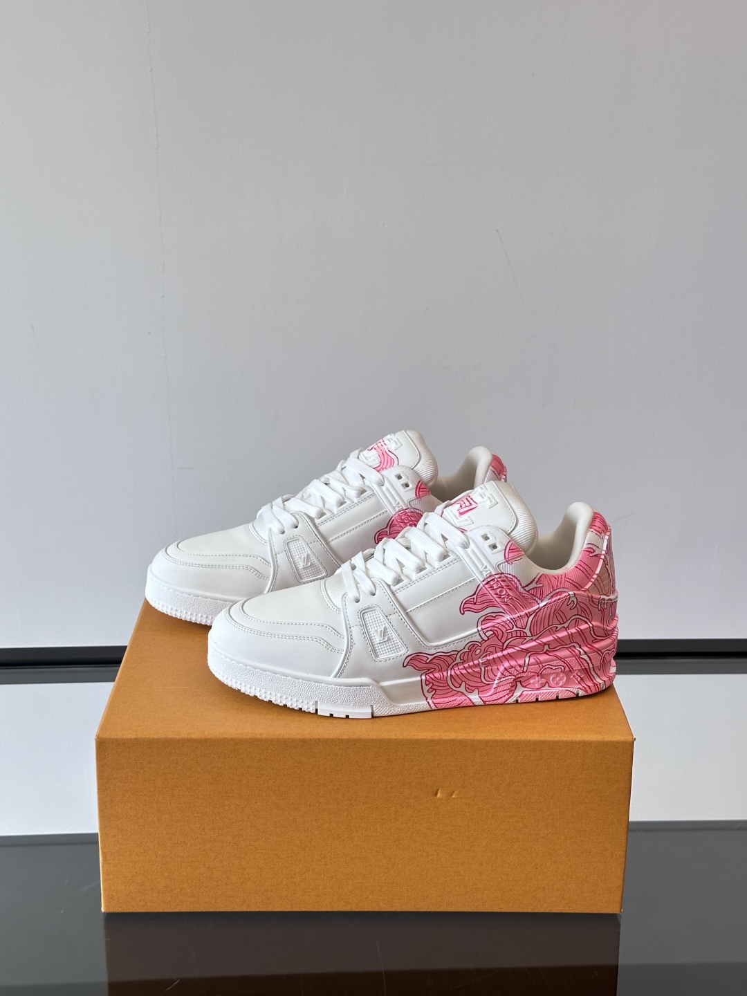 Louis Vuitton L Trainer Sneakers - Hand-Painted Wave Design, Custom Edition 4 cmp i1747561621912 5158 0 2