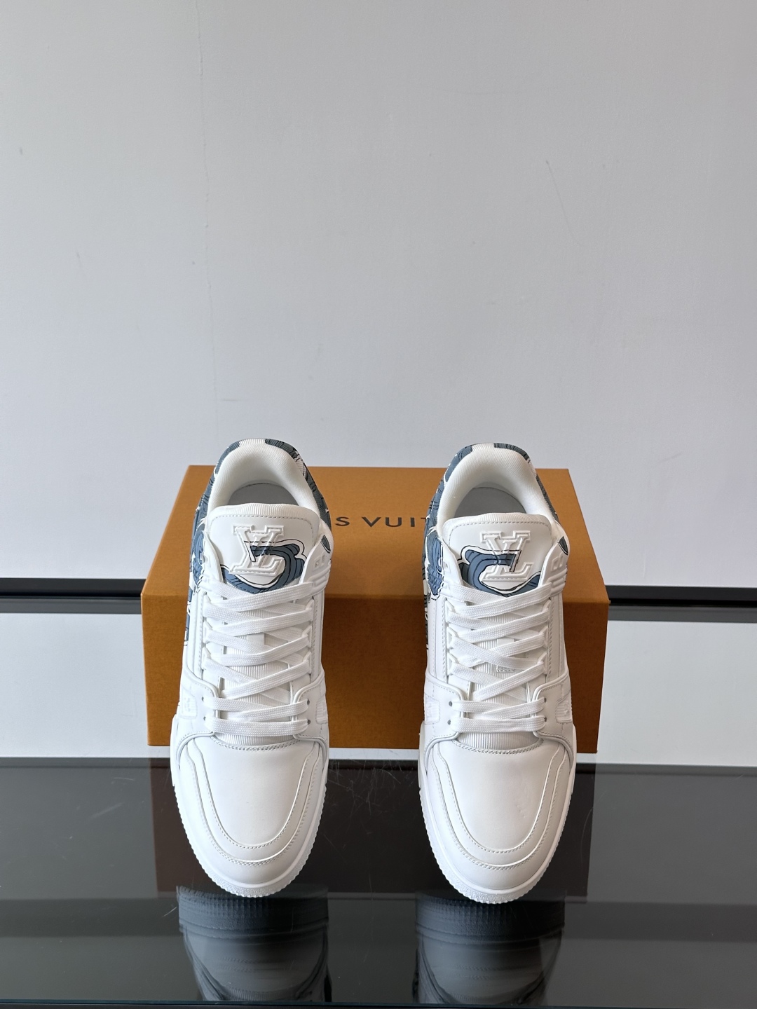 ◾️▫️L Trainer 休闲运动鞋，海浪图案，胖嘟嘟 LV 艺术合作系列 💯 订制款，专业的人做专业