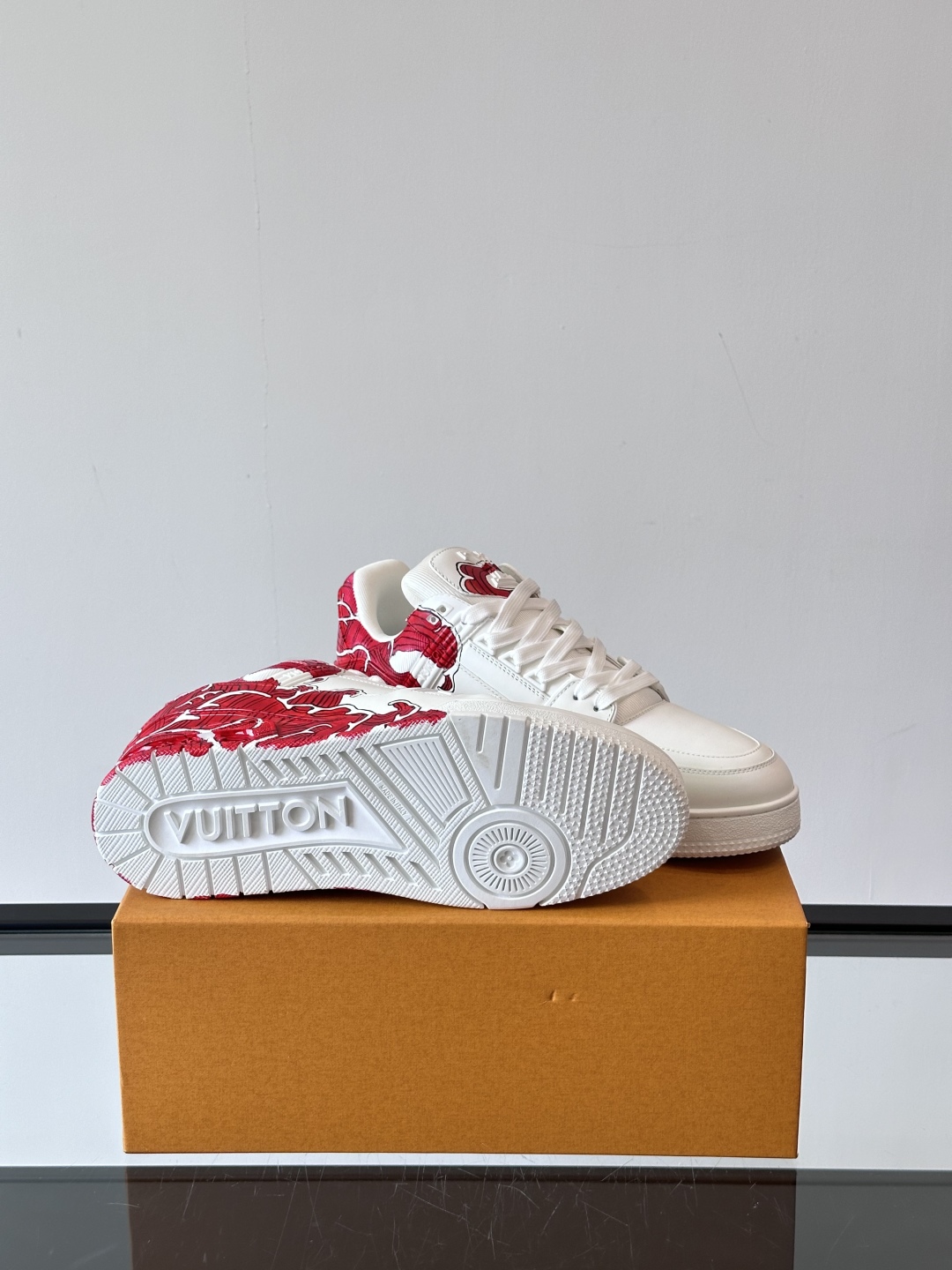 Louis Vuitton L Trainer Hand-Painted Sneakers - Unique Wave Design 10 cmp i1747561695262 2388 0 8