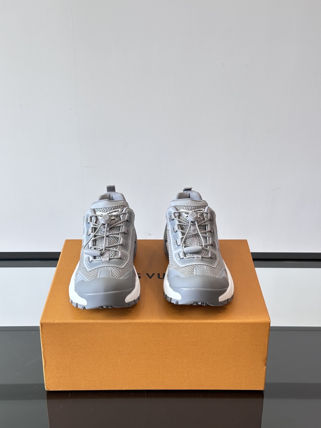 Louis Vuitton Runner Tatic SS25: Street Style Luxury Sneakers 3 cmp i1747561835562 5871 0 1