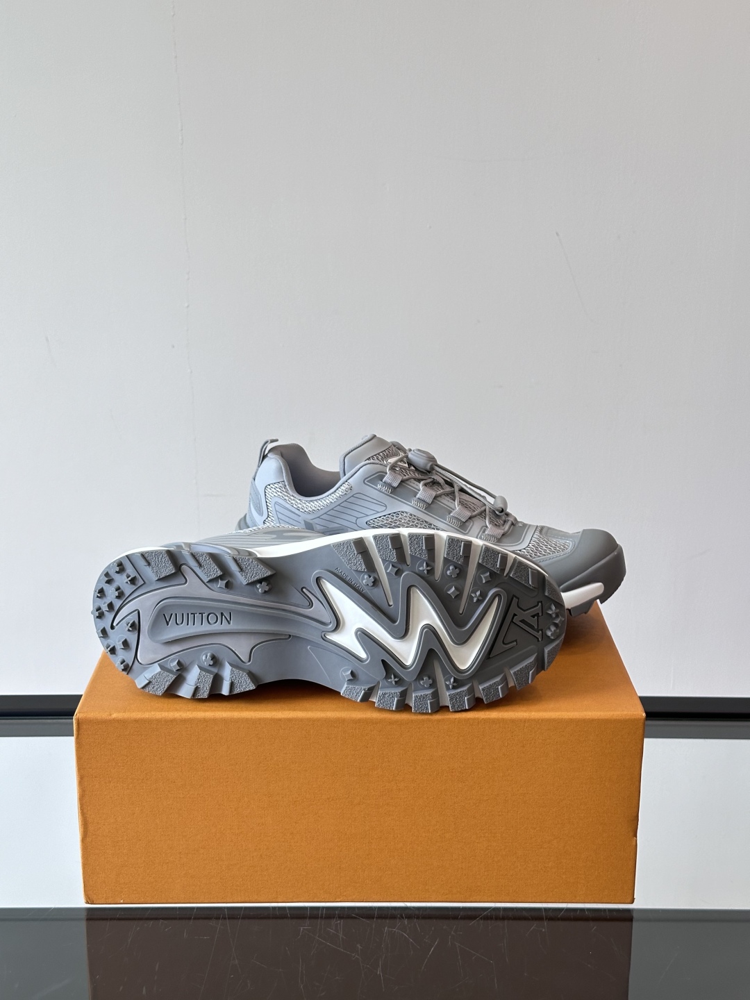 Louis Vuitton Runner Tatic SS25: Street Style Luxury Sneakers 10 cmp i1747561835580 8821 0 8