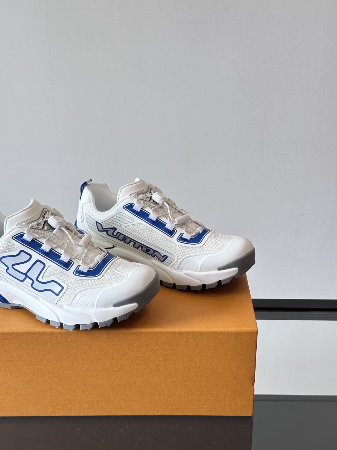 Louis Vuitton Runner Tatic SS25: Street Style Luxury Sneakers 8 cmp i1747561861391 6633 0 6