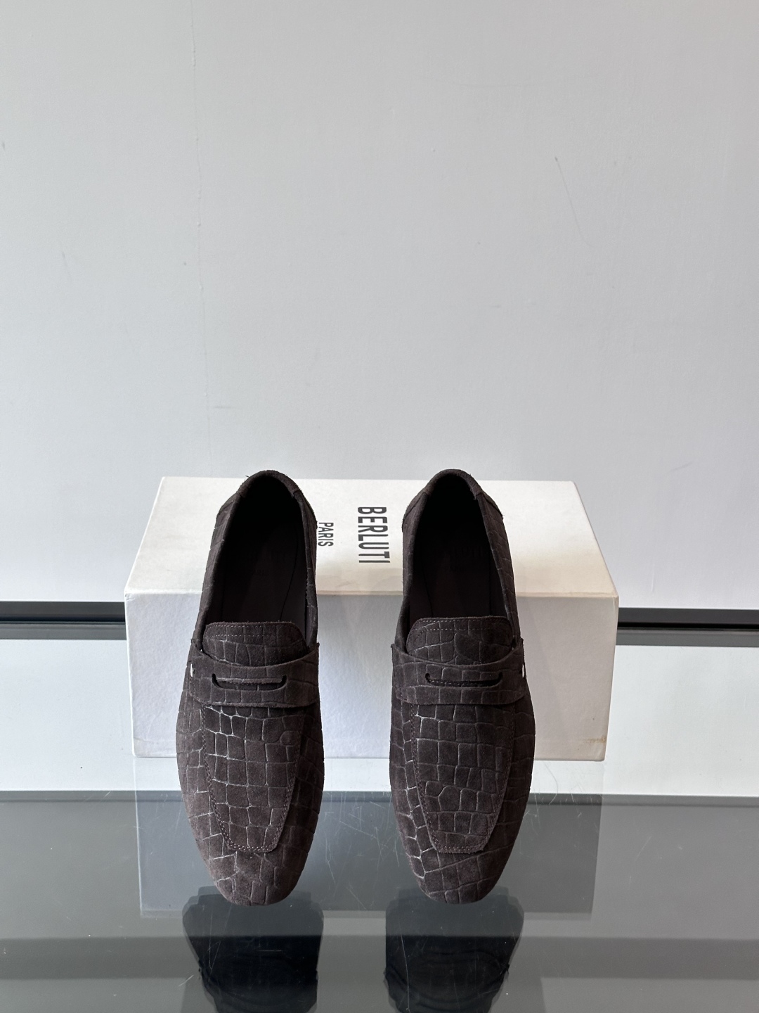 Berluti/布鲁提Eden Scritto图纹皮革便鞋男士套脚款，采用进口牛皮鞋面 柔软有型 舒适透