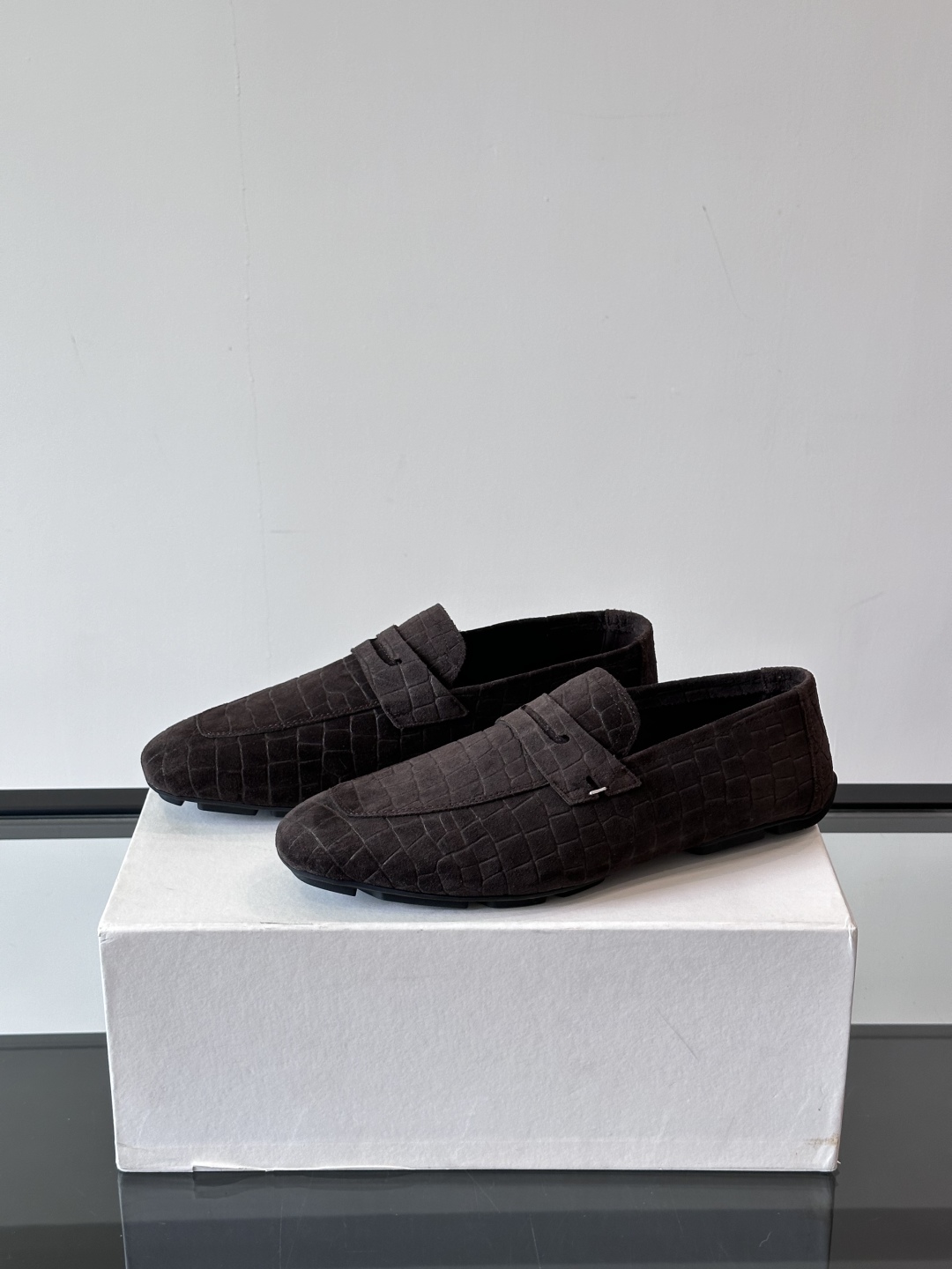 Berluti/布鲁提Eden Scritto图纹皮革便鞋男士套脚款，采用进口牛皮鞋面 柔软有型 舒适透