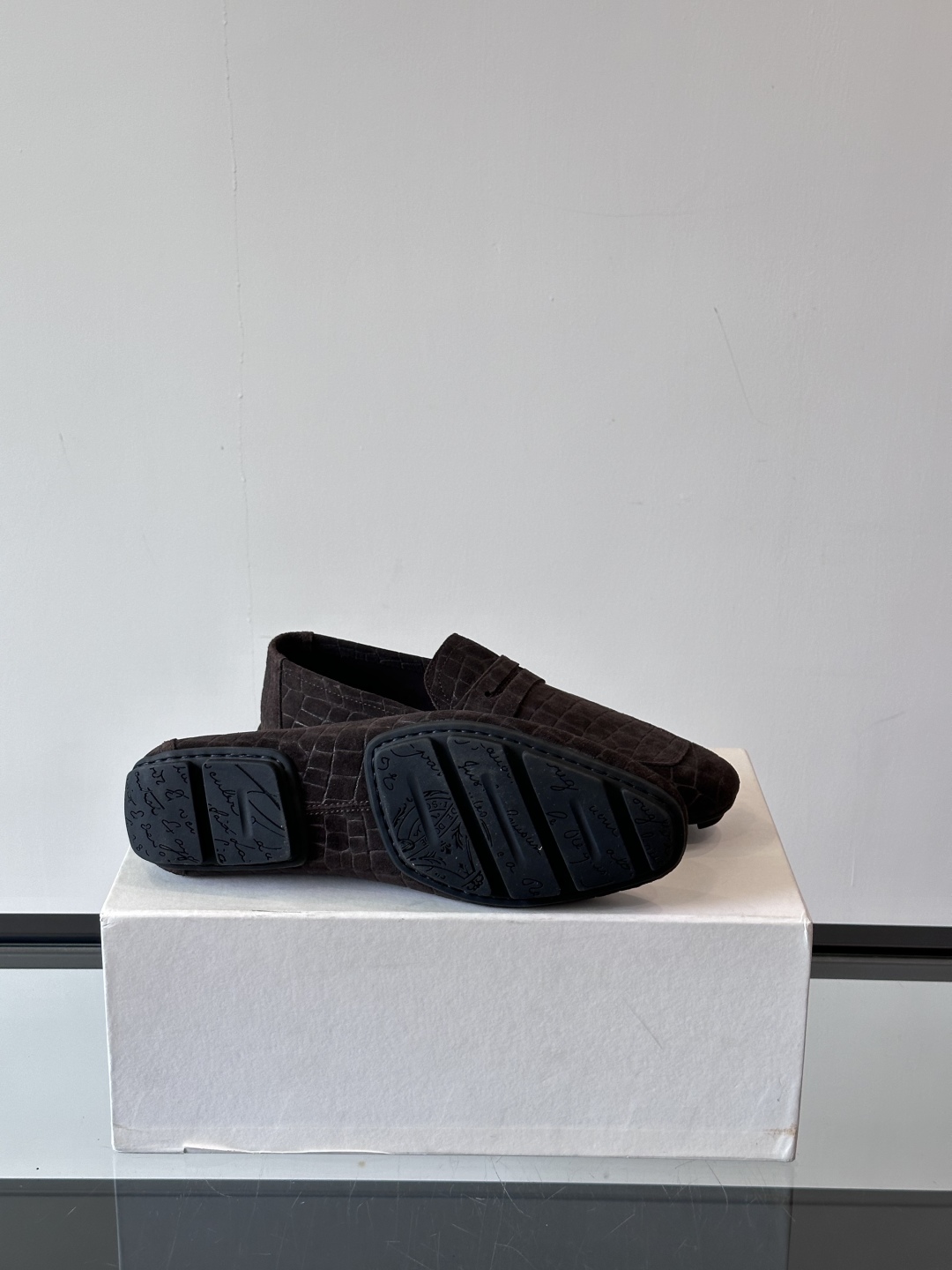 Berluti/布鲁提Eden Scritto图纹皮革便鞋男士套脚款，采用进口牛皮鞋面 柔软有型 舒适透