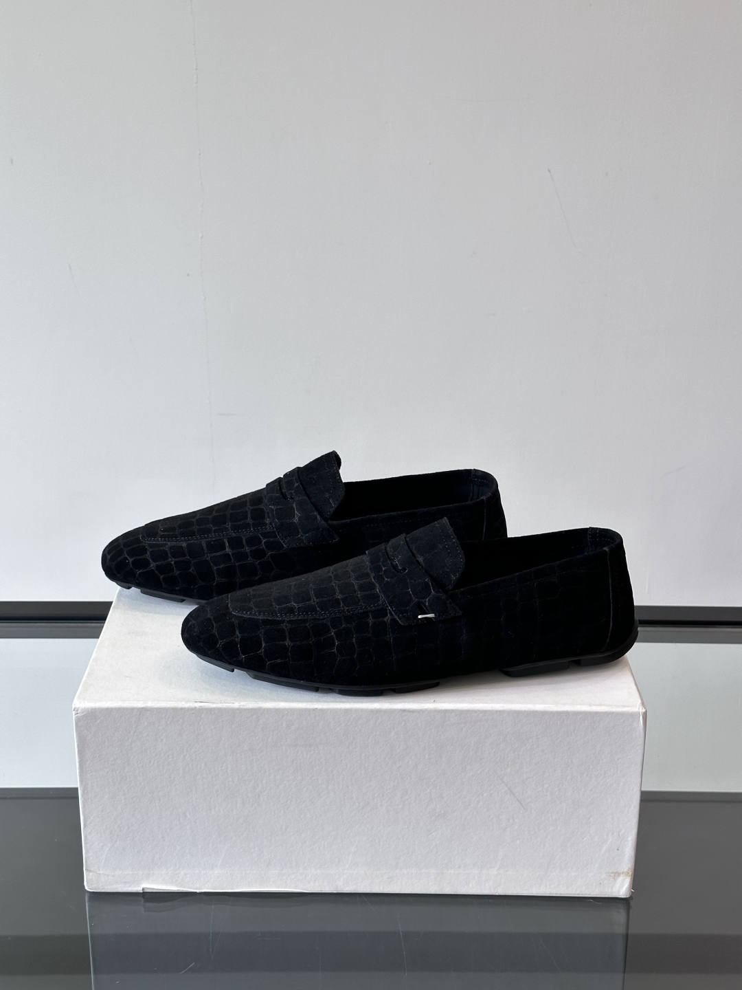Berluti/布鲁提Eden Scritto图纹皮革便鞋男士套脚款，采用进口牛皮鞋面 柔软有型 舒适透