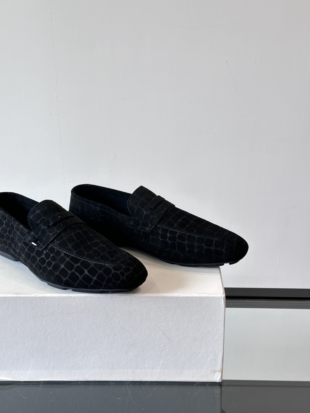 Berluti/布鲁提Eden Scritto图纹皮革便鞋男士套脚款，采用进口牛皮鞋面 柔软有型 舒适透