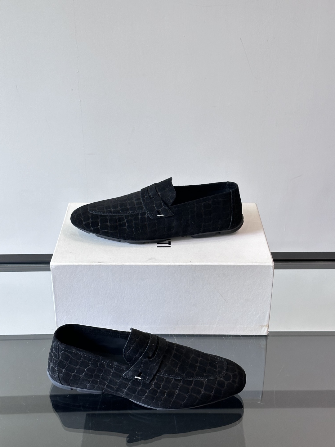 Berluti/布鲁提Eden Scritto图纹皮革便鞋男士套脚款，采用进口牛皮鞋面 柔软有型 舒适透