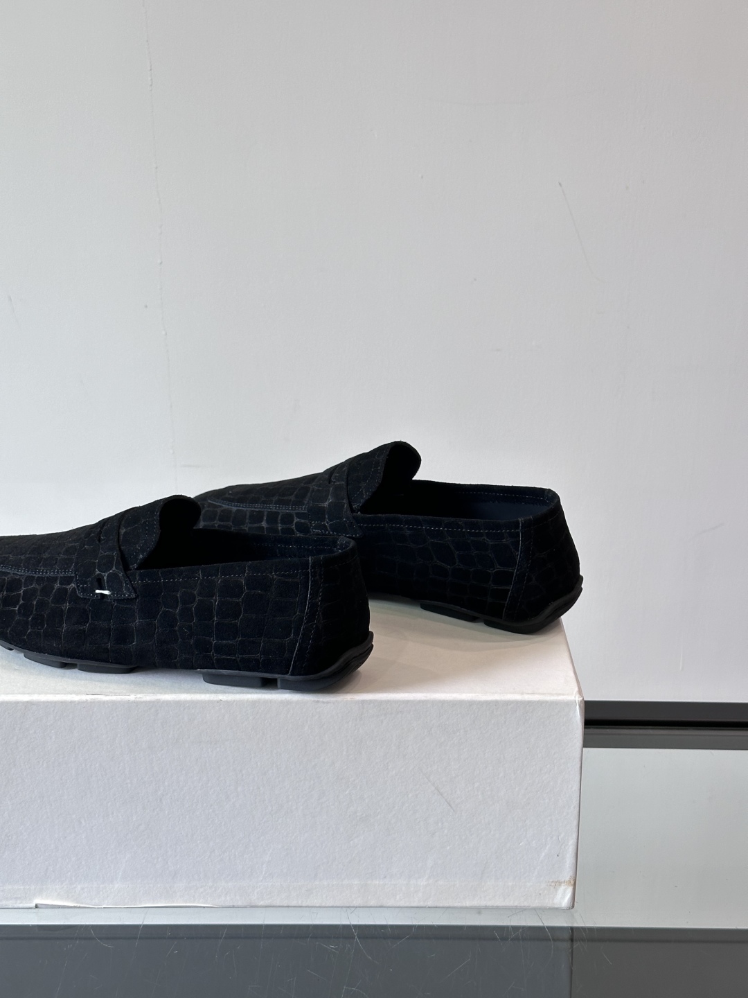 Berluti/布鲁提Eden Scritto图纹皮革便鞋男士套脚款，采用进口牛皮鞋面 柔软有型 舒适透