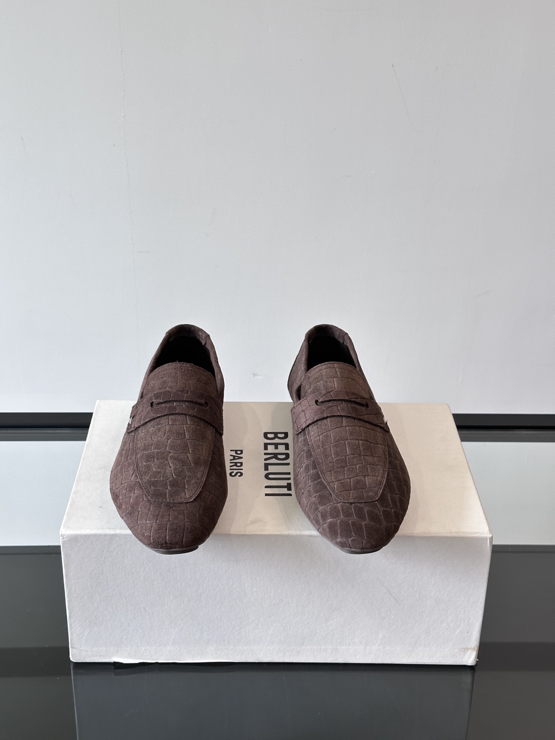 Berluti/布鲁提Eden Scritto图纹皮革便鞋男士套脚款，采用进口牛皮鞋面 柔软有型 舒适透