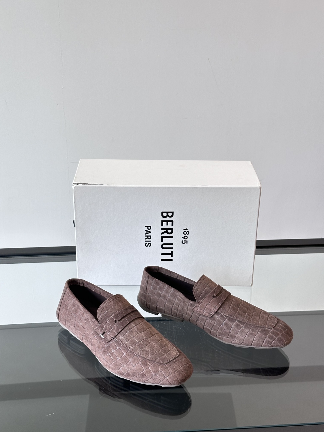 Berluti/布鲁提Eden Scritto图纹皮革便鞋男士套脚款，采用进口牛皮鞋面 柔软有型 舒适透