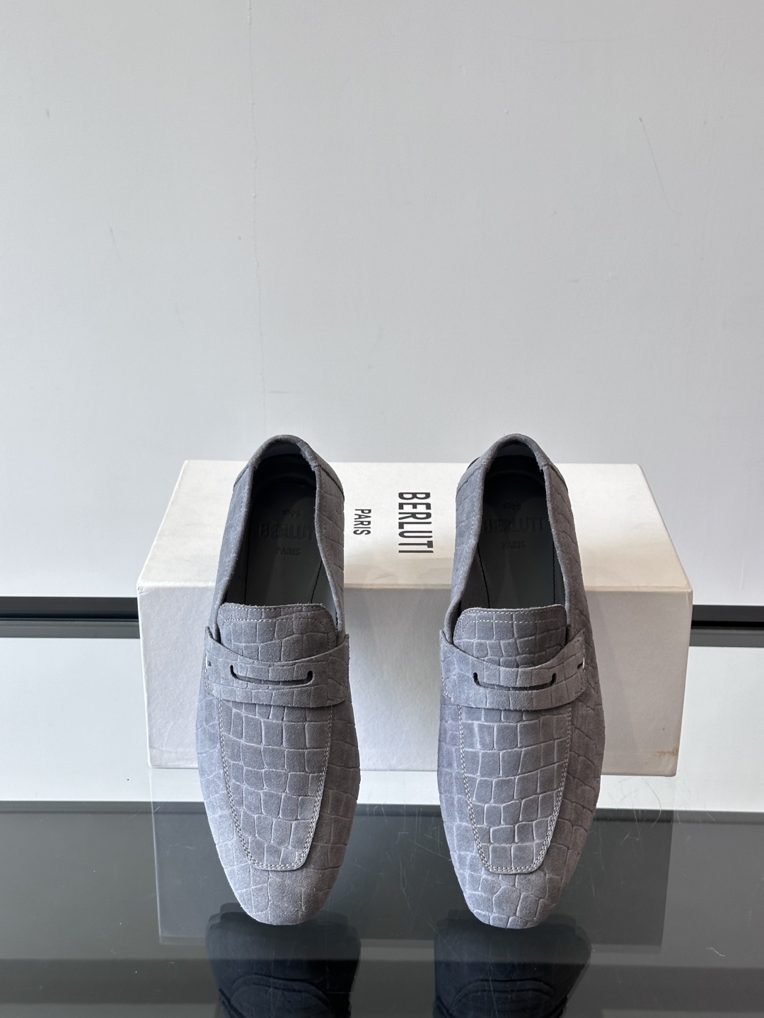 Berluti/布鲁提Eden Scritto图纹皮革便鞋男士套脚款，采用进口牛皮鞋面 柔软有型 舒适透
