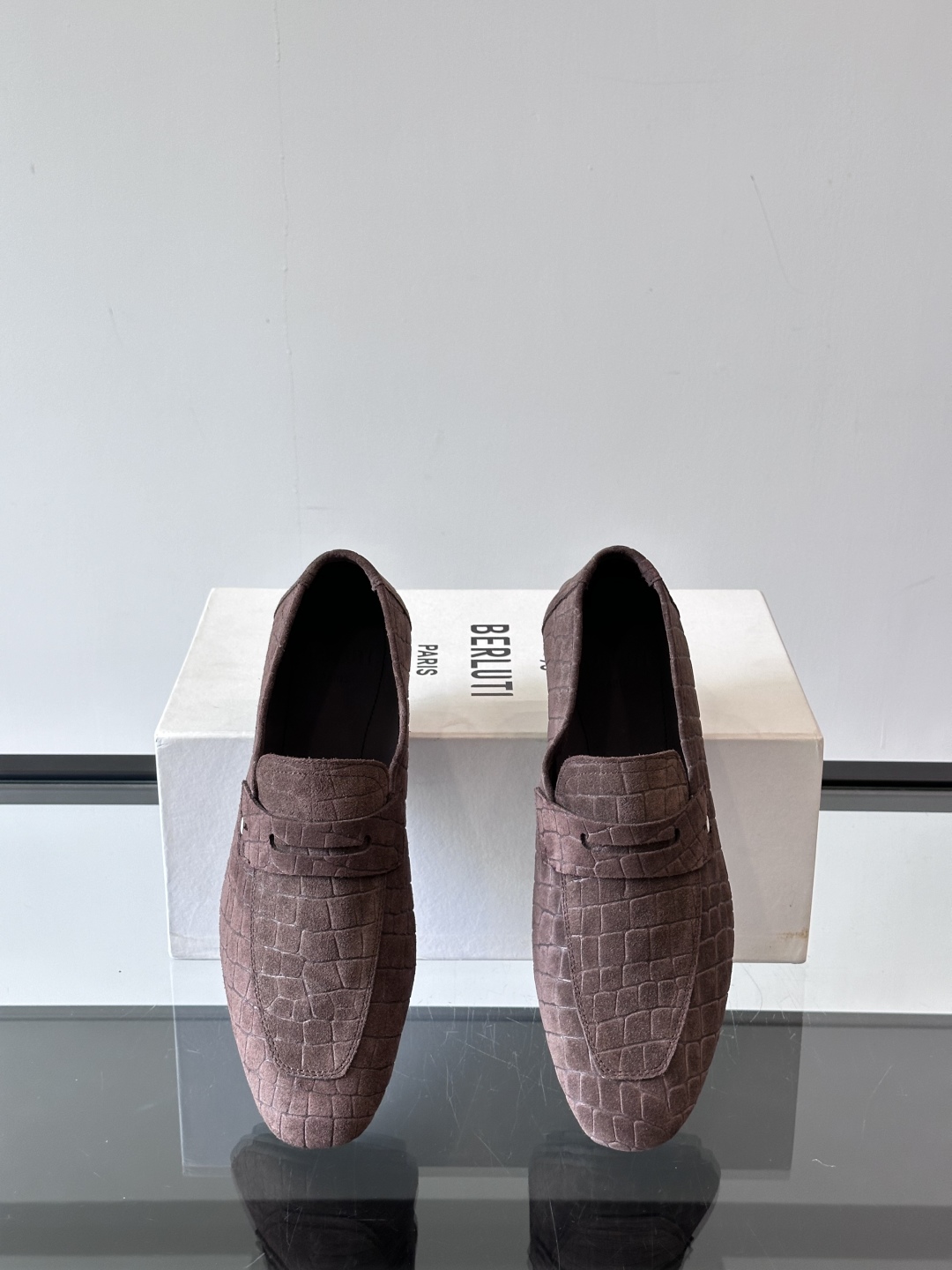 Berluti/布鲁提Eden Scritto图纹皮革便鞋男士套脚款，采用进口牛皮鞋面 柔软有型 舒适透