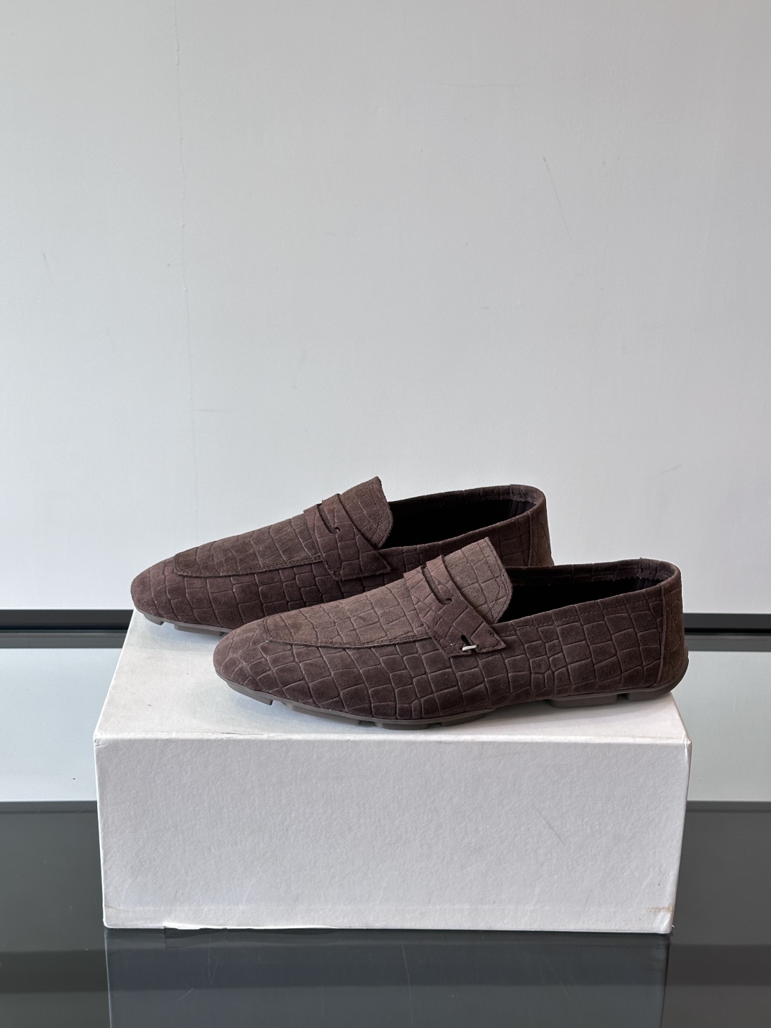 Berluti/布鲁提Eden Scritto图纹皮革便鞋男士套脚款，采用进口牛皮鞋面 柔软有型 舒适透