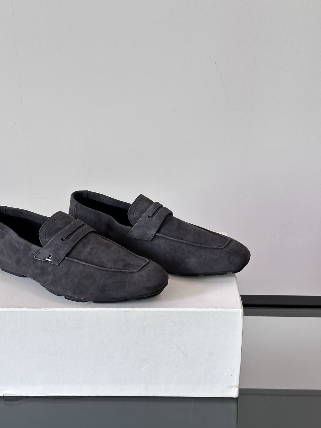 Berluti/布鲁提Eden Scritto图纹皮革便鞋男士套脚款，采用进口牛皮鞋面 柔软有型 舒适透