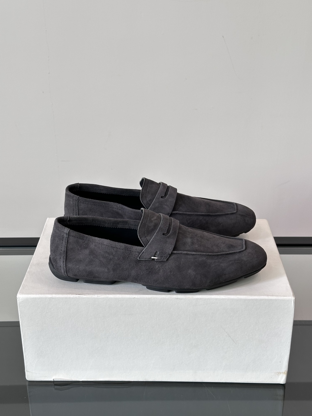 Berluti/布鲁提Eden Scritto图纹皮革便鞋男士套脚款，采用进口牛皮鞋面 柔软有型 舒适透