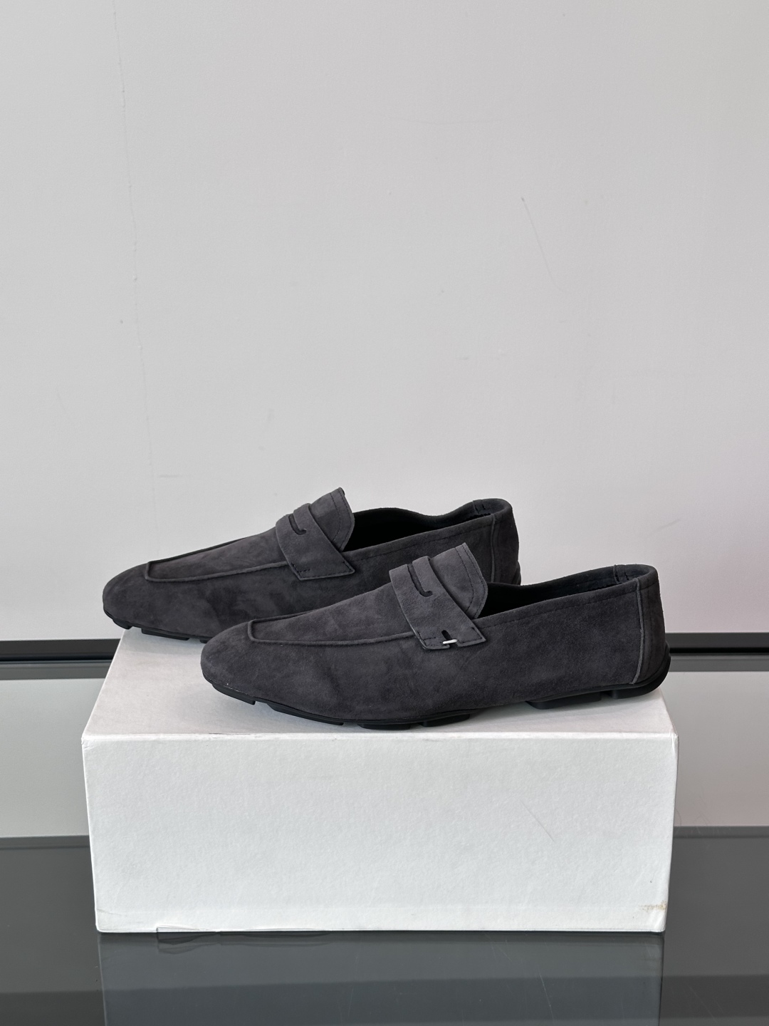 Berluti/布鲁提Eden Scritto图纹皮革便鞋男士套脚款，采用进口牛皮鞋面 柔软有型 舒适透