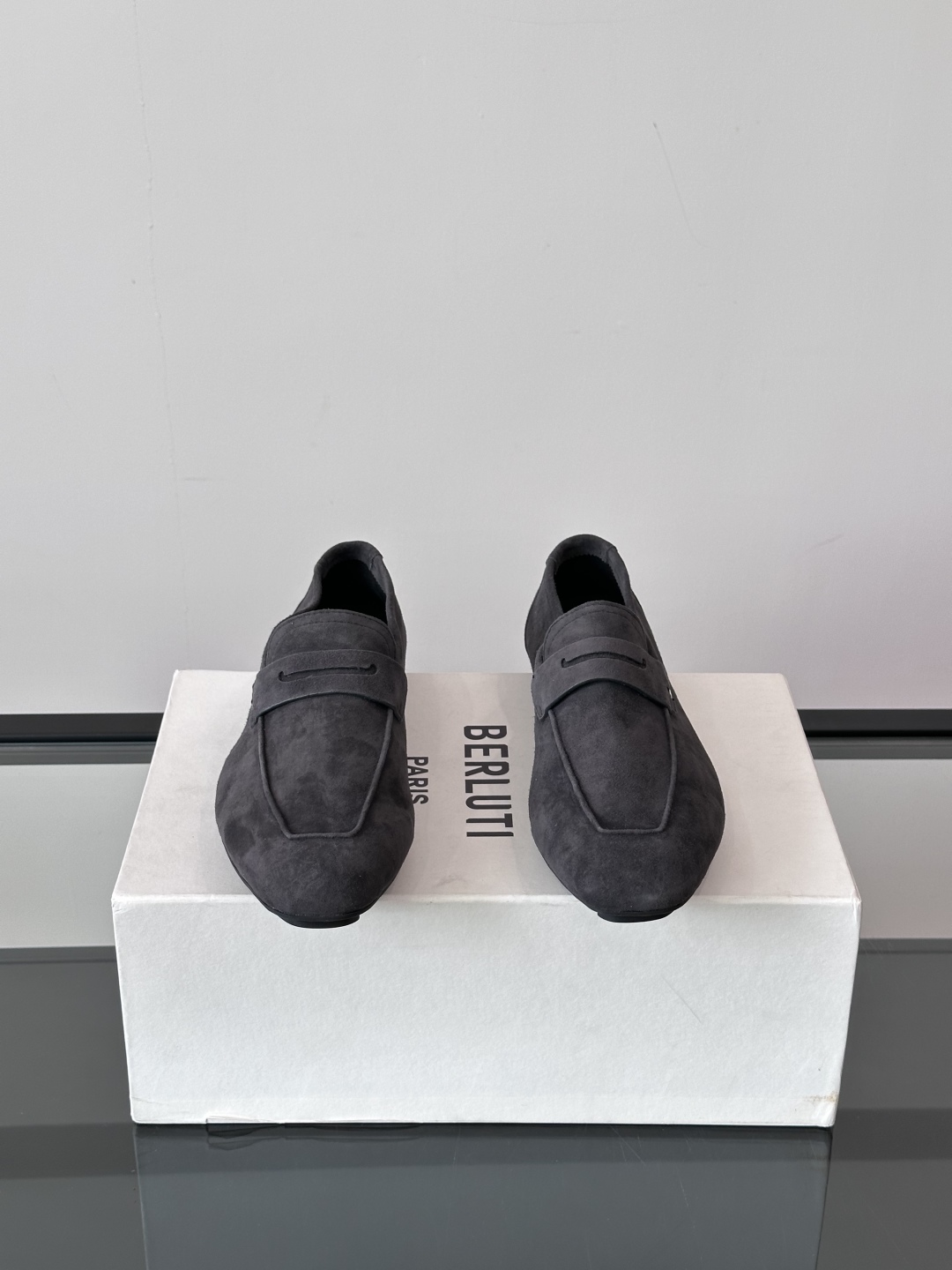 Berluti/布鲁提Eden Scritto图纹皮革便鞋男士套脚款，采用进口牛皮鞋面 柔软有型 舒适透