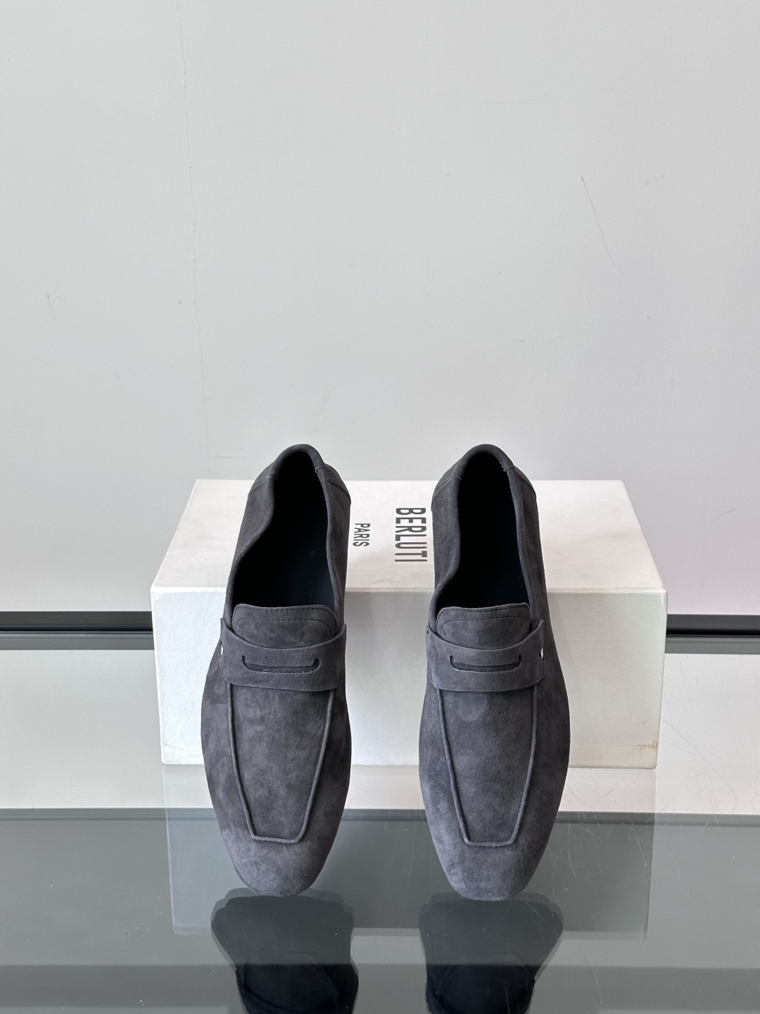 Berluti/布鲁提Eden Scritto图纹皮革便鞋男士套脚款，采用进口牛皮鞋面 柔软有型 舒适透