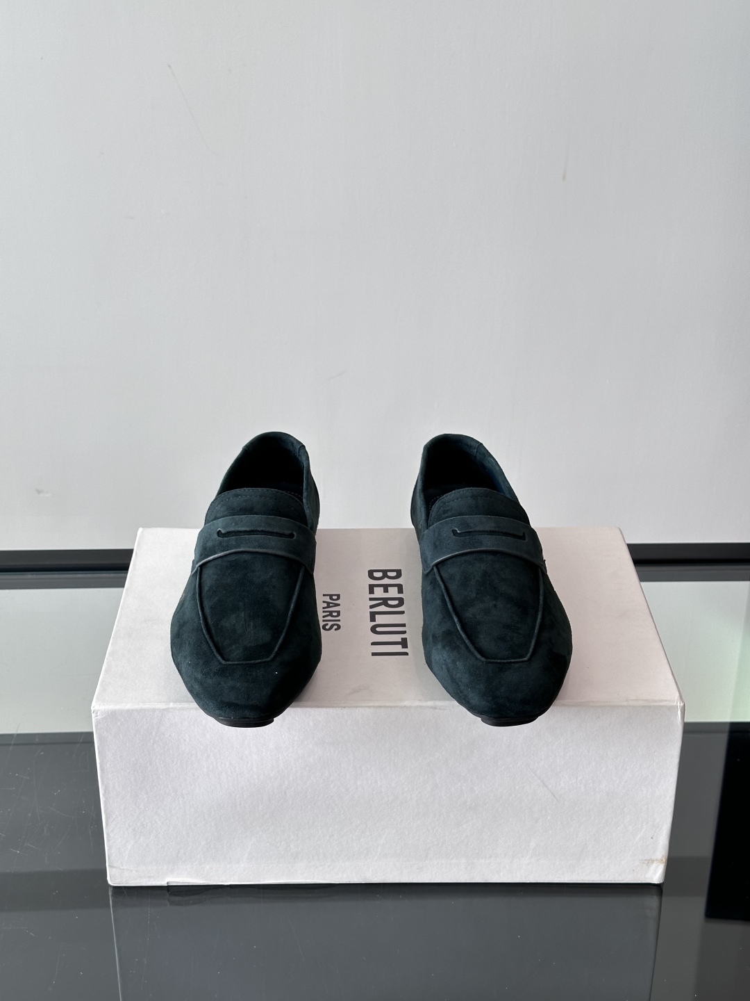 Berluti/布鲁提Eden Scritto图纹皮革便鞋男士套脚款，采用进口牛皮鞋面 柔软有型 舒适透