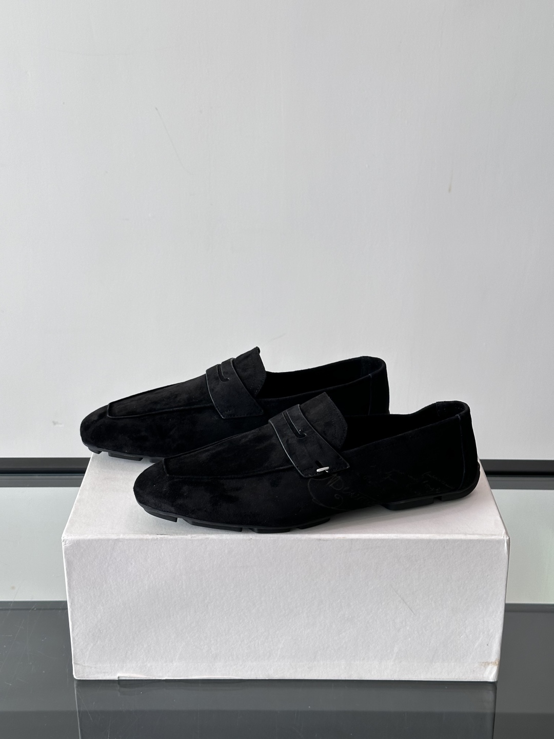 Berluti/布鲁提Eden Scritto图纹皮革便鞋男士套脚款，采用进口牛皮鞋面 柔软有型 舒适透