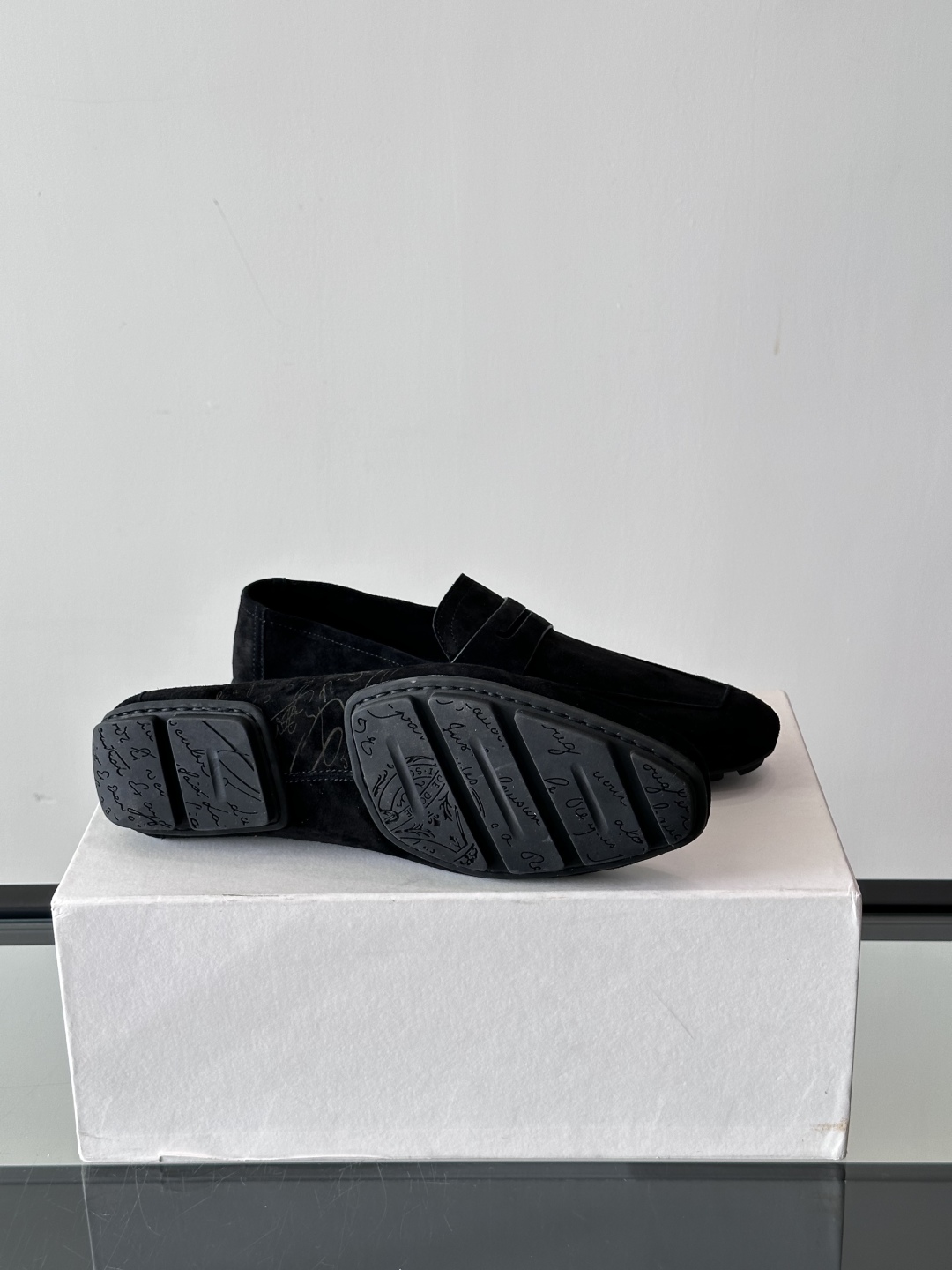 Berluti/布鲁提Eden Scritto图纹皮革便鞋男士套脚款，采用进口牛皮鞋面 柔软有型 舒适透