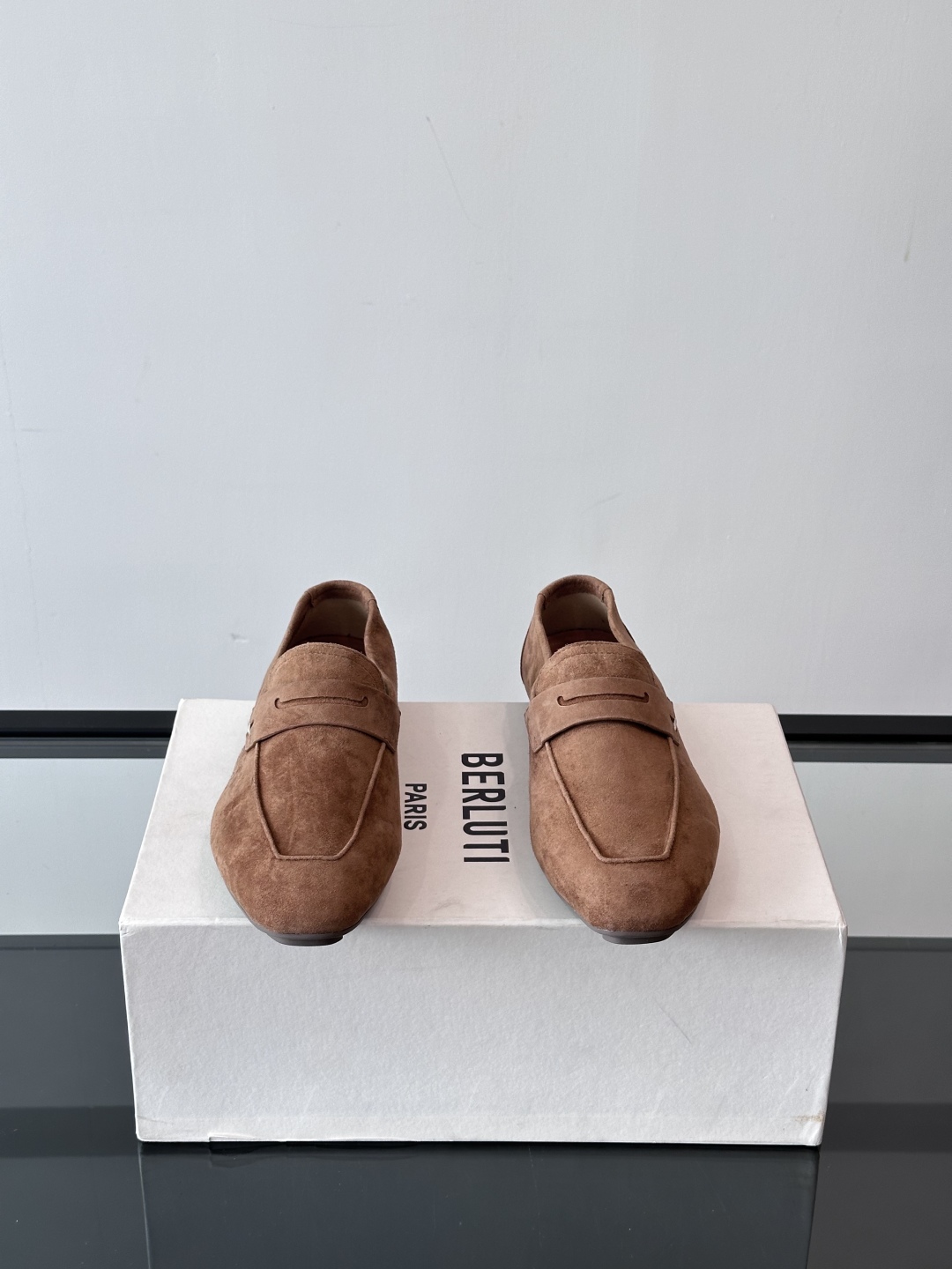 Berluti/布鲁提Eden Scritto图纹皮革便鞋男士套脚款，采用进口牛皮鞋面 柔软有型 舒适透