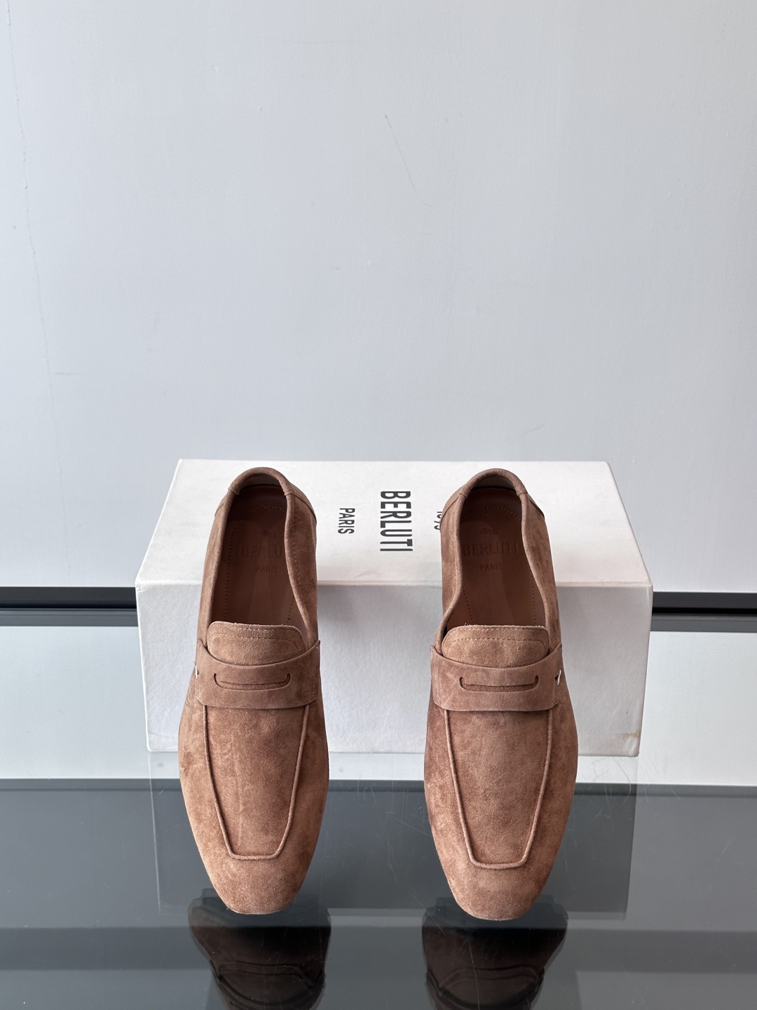 Berluti/布鲁提Eden Scritto图纹皮革便鞋男士套脚款，采用进口牛皮鞋面 柔软有型 舒适透