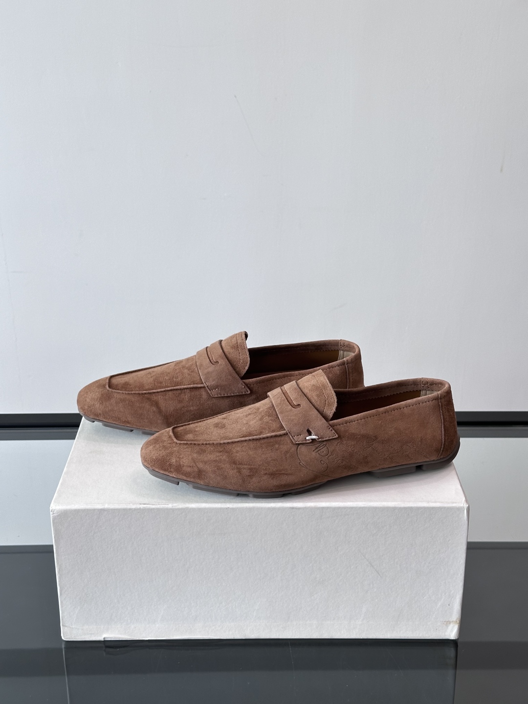 Berluti/布鲁提Eden Scritto图纹皮革便鞋男士套脚款，采用进口牛皮鞋面 柔软有型 舒适透
