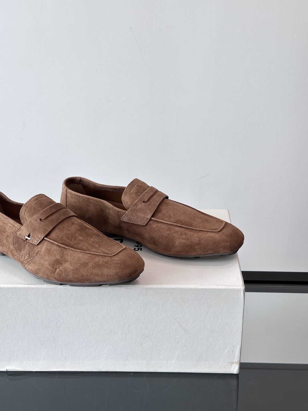 Berluti/布鲁提Eden Scritto图纹皮革便鞋男士套脚款，采用进口牛皮鞋面 柔软有型 舒适透