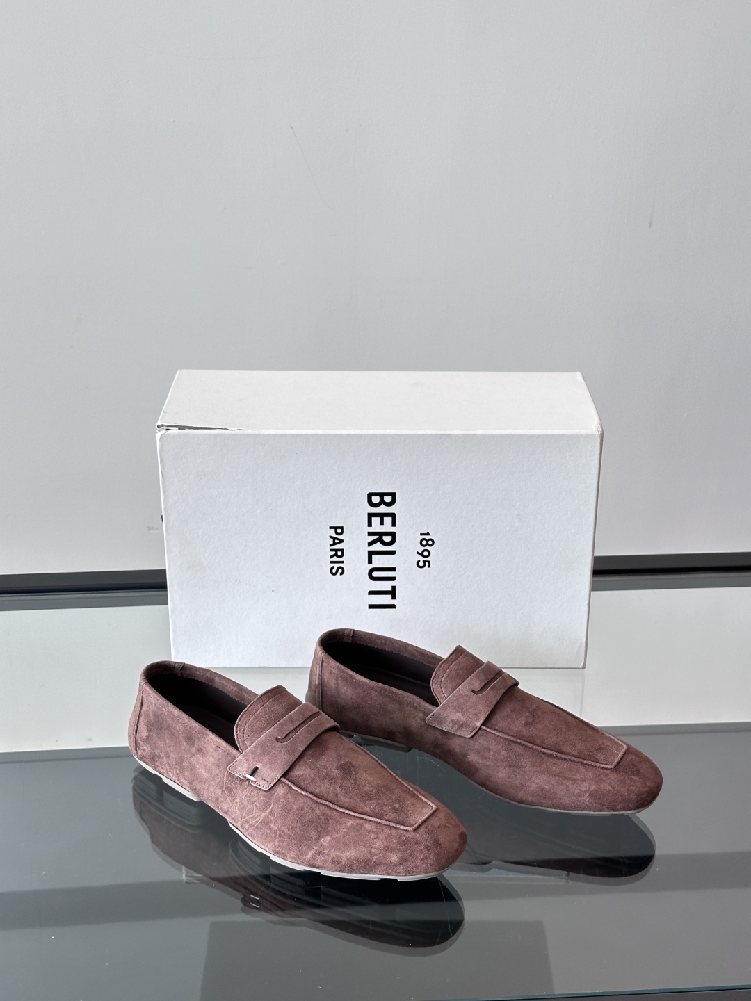 Berluti/布鲁提Eden Scritto图纹皮革便鞋男士套脚款，采用进口牛皮鞋面 柔软有型 舒适透