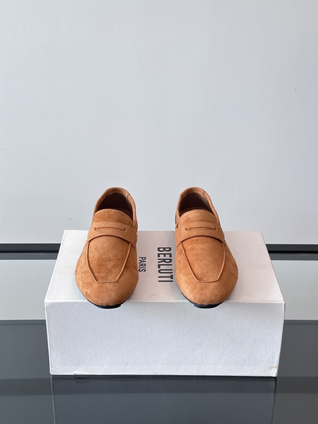 Berluti/布鲁提Eden Scritto图纹皮革便鞋男士套脚款，采用进口牛皮鞋面 柔软有型 舒适透