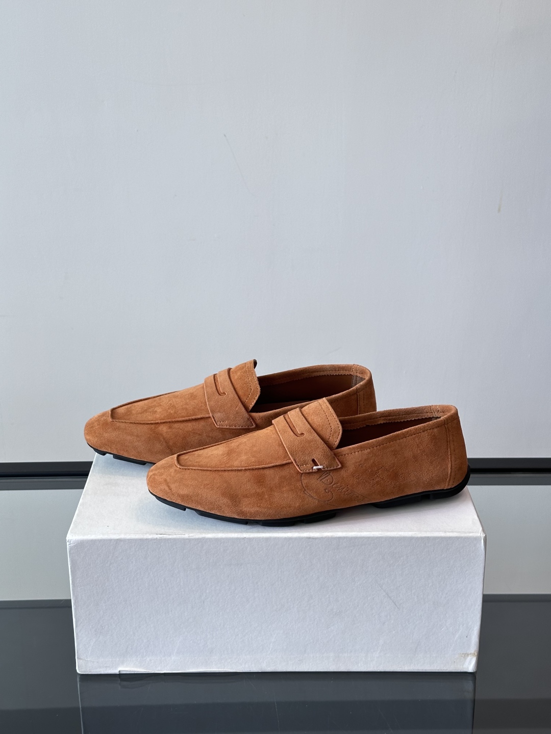 Berluti/布鲁提Eden Scritto图纹皮革便鞋男士套脚款，采用进口牛皮鞋面 柔软有型 舒适透
