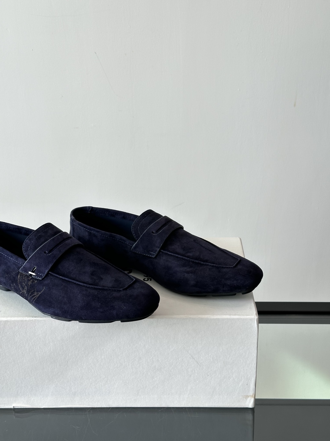 Berluti/布鲁提Eden Scritto图纹皮革便鞋男士套脚款，采用进口牛皮鞋面 柔软有型 舒适透