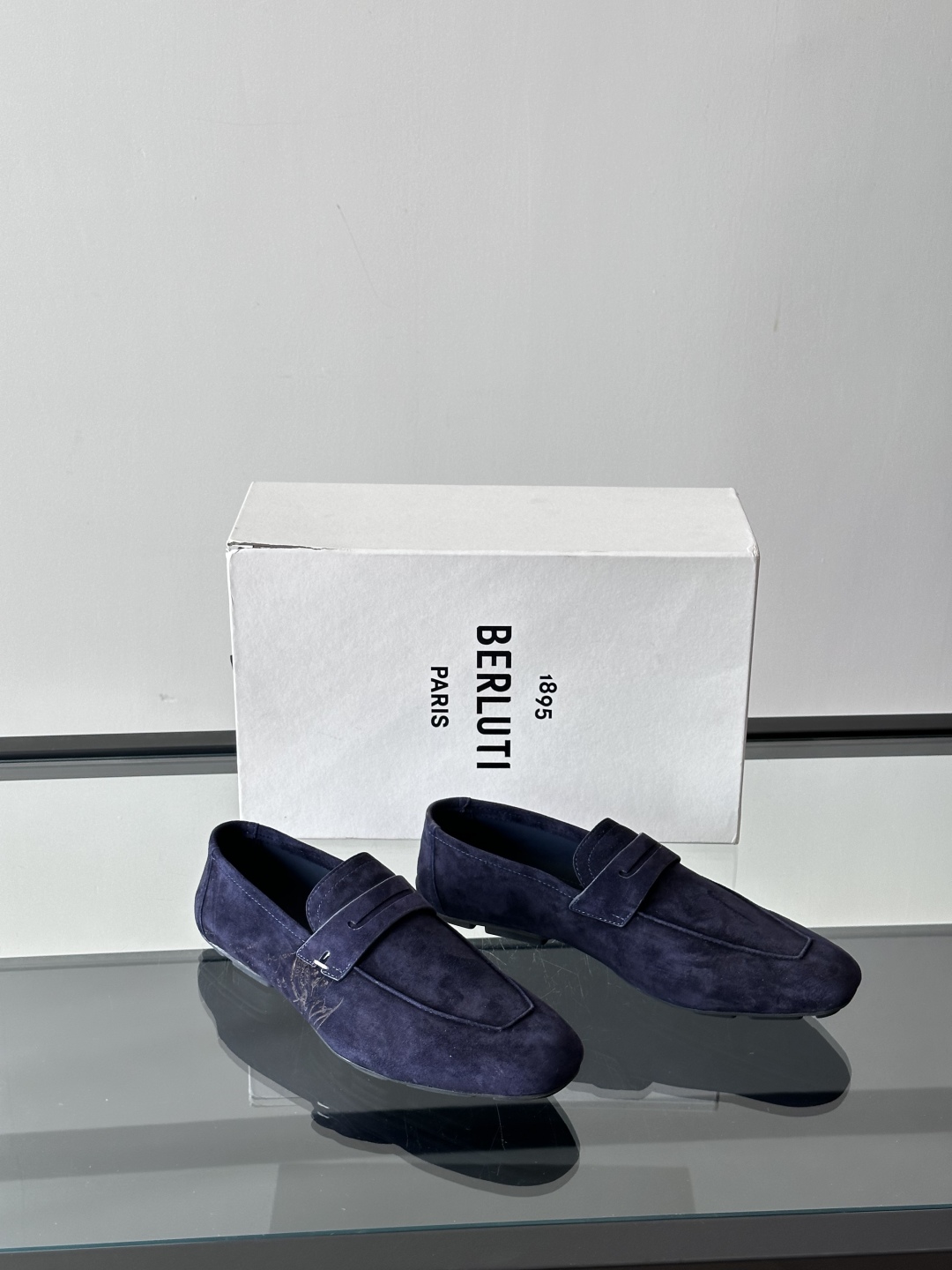 Berluti/布鲁提Eden Scritto图纹皮革便鞋男士套脚款，采用进口牛皮鞋面 柔软有型 舒适透