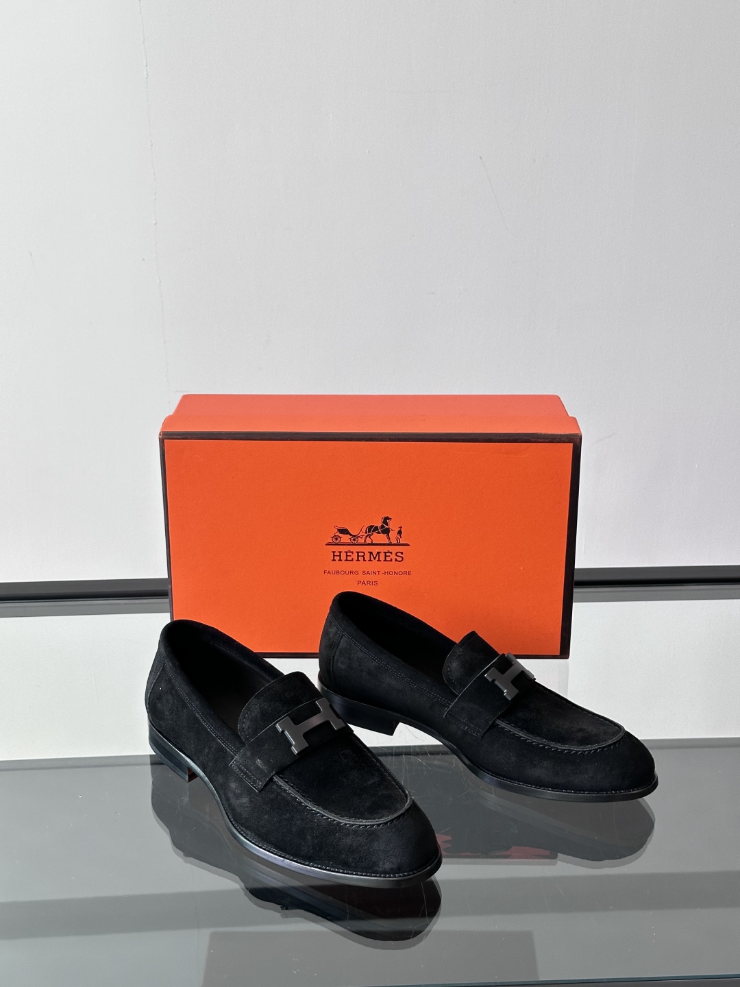 爱马仕Hermes皮鞋👞。2025高级感商务穿搭必备的男鞋~~进口原版牛皮，水染头层牛里，进口真皮大底！