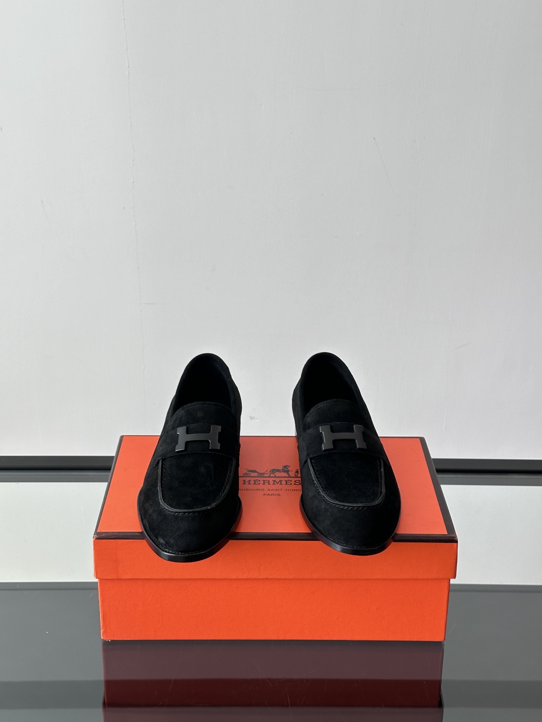 爱马仕Hermes皮鞋👞。2025高级感商务穿搭必备的男鞋~~进口原版牛皮，水染头层牛里，进口真皮大底！