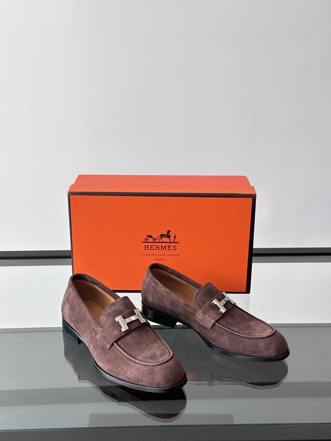 爱马仕Hermes皮鞋👞。2025高级感商务穿搭必备的男鞋~~进口原版牛皮，水染头层牛里，进口真皮大底！