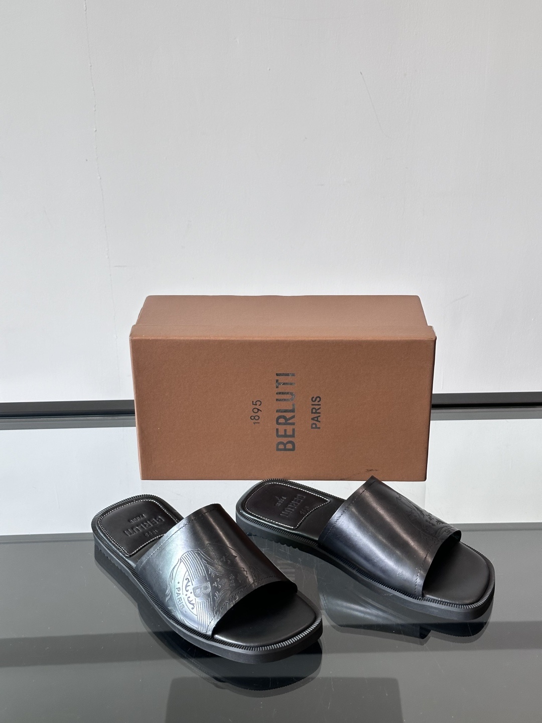 Berlut* 布鲁提 夏季凉鞋新品系列 灵感新季 新款 Shadow 皮革凉鞋 全新